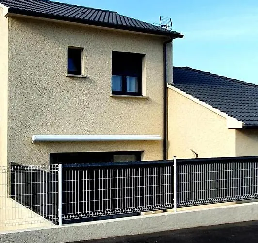 Maison U Nidu A 500m De La Сasa de vacaciones Cervione